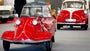En Messerschmitt från 1958 framför en annan populär mikrobil från 50-talet, nämligen BMW Isetta, på utställningen Automechanika i Frankfurt.