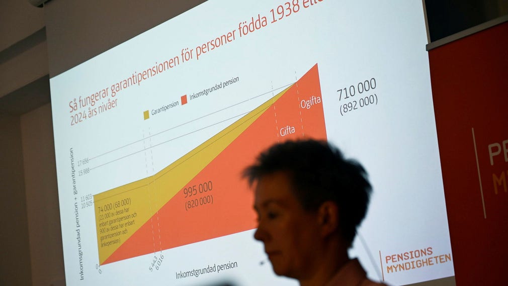Pensionsspecialist Agneta Claesson under Pensionsmyndighetens pressträff om pensionerna för 2024.