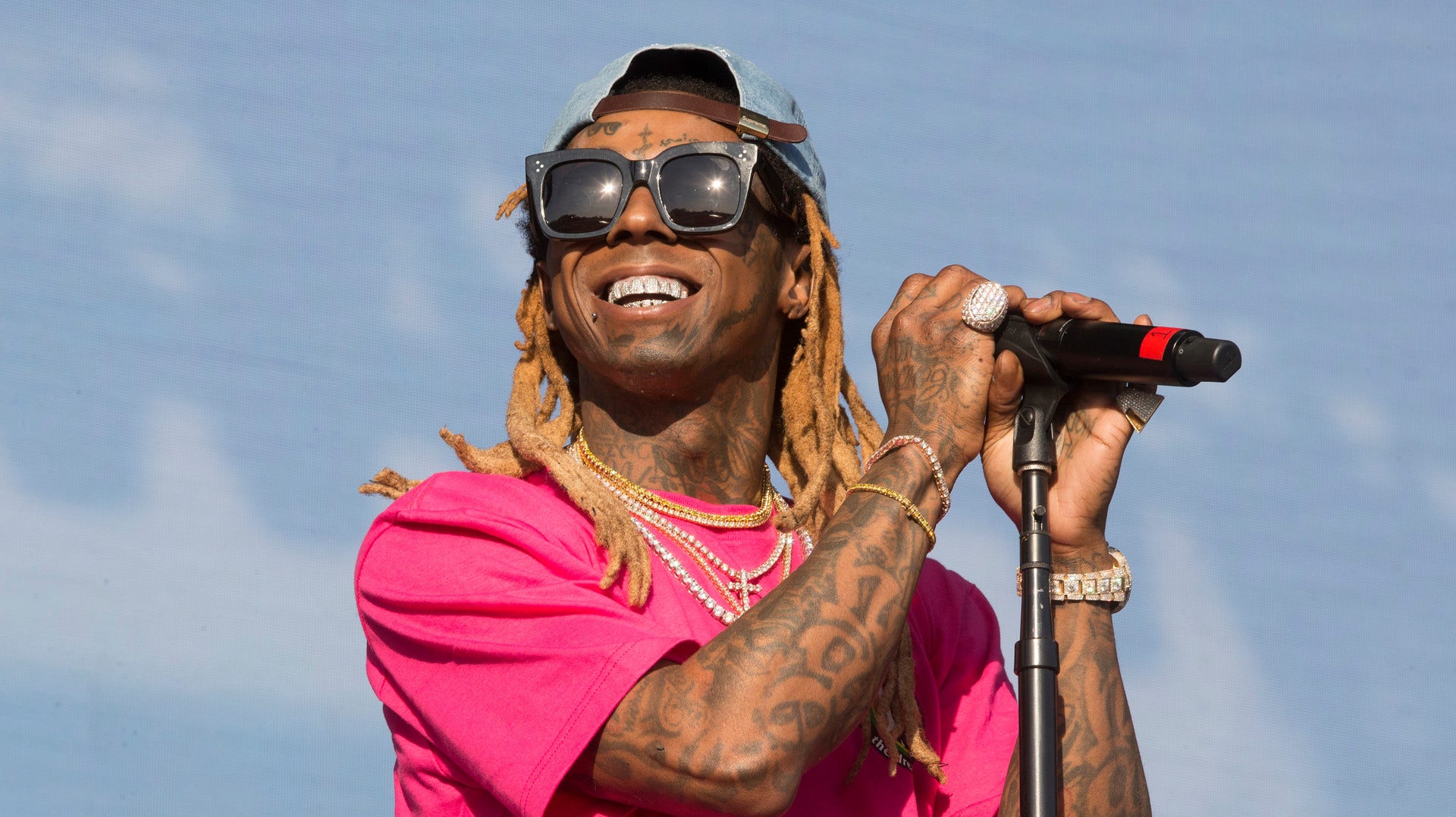 Rapparen Lil Wayne riskerade att dömas till tio år i fängelse.