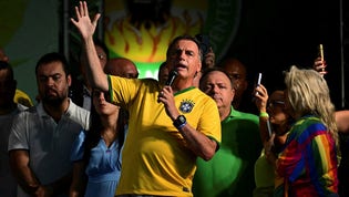 Trots risk för åtal är Jair Bolsonaro väldigt populär bland högernationalister i Brasilien.