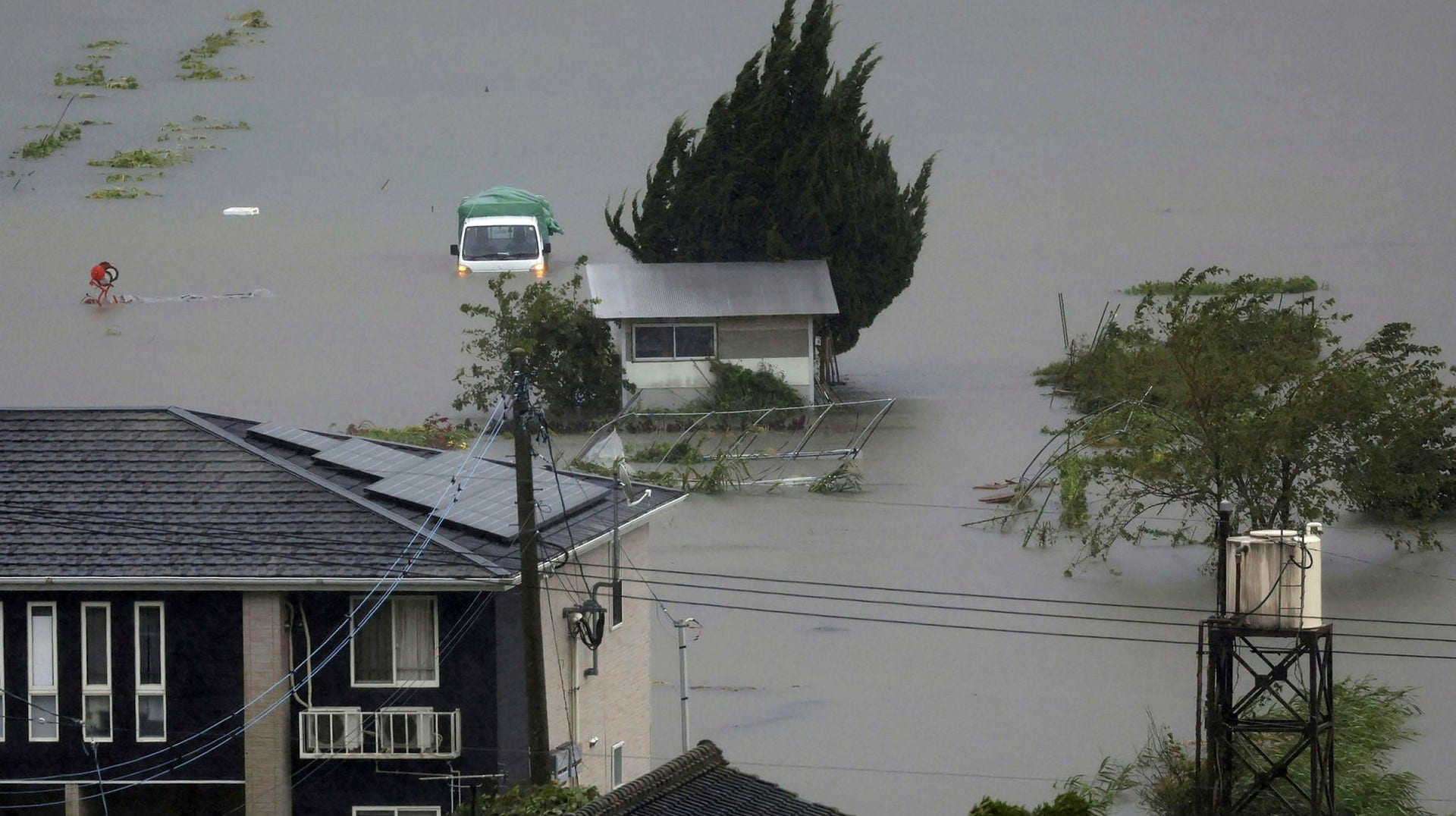 Typhoon paralyzes Japan – Five million told to evacuate