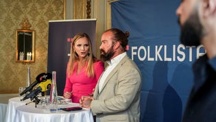Sara Skyttedal och Jan Emanuel presenterar Folklistan vid en presskonferens den 9 april.