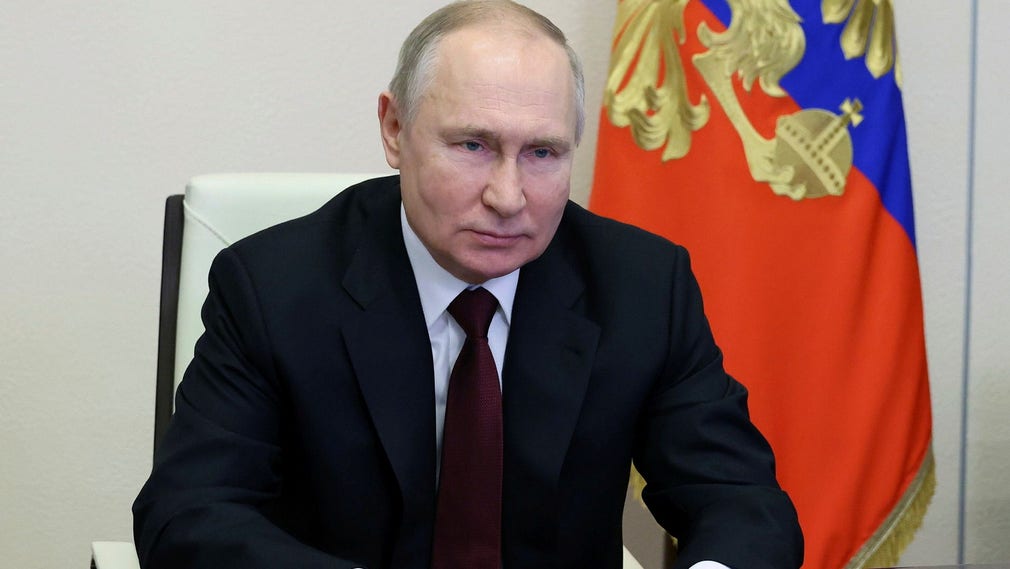 Ska Rysslands president Putin krossas – eller ska en fred förhandlas fram?