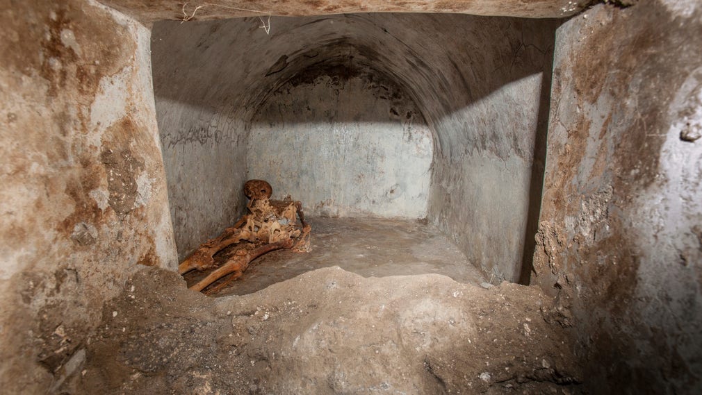 Marcus Venerius Secundio i sin grav.