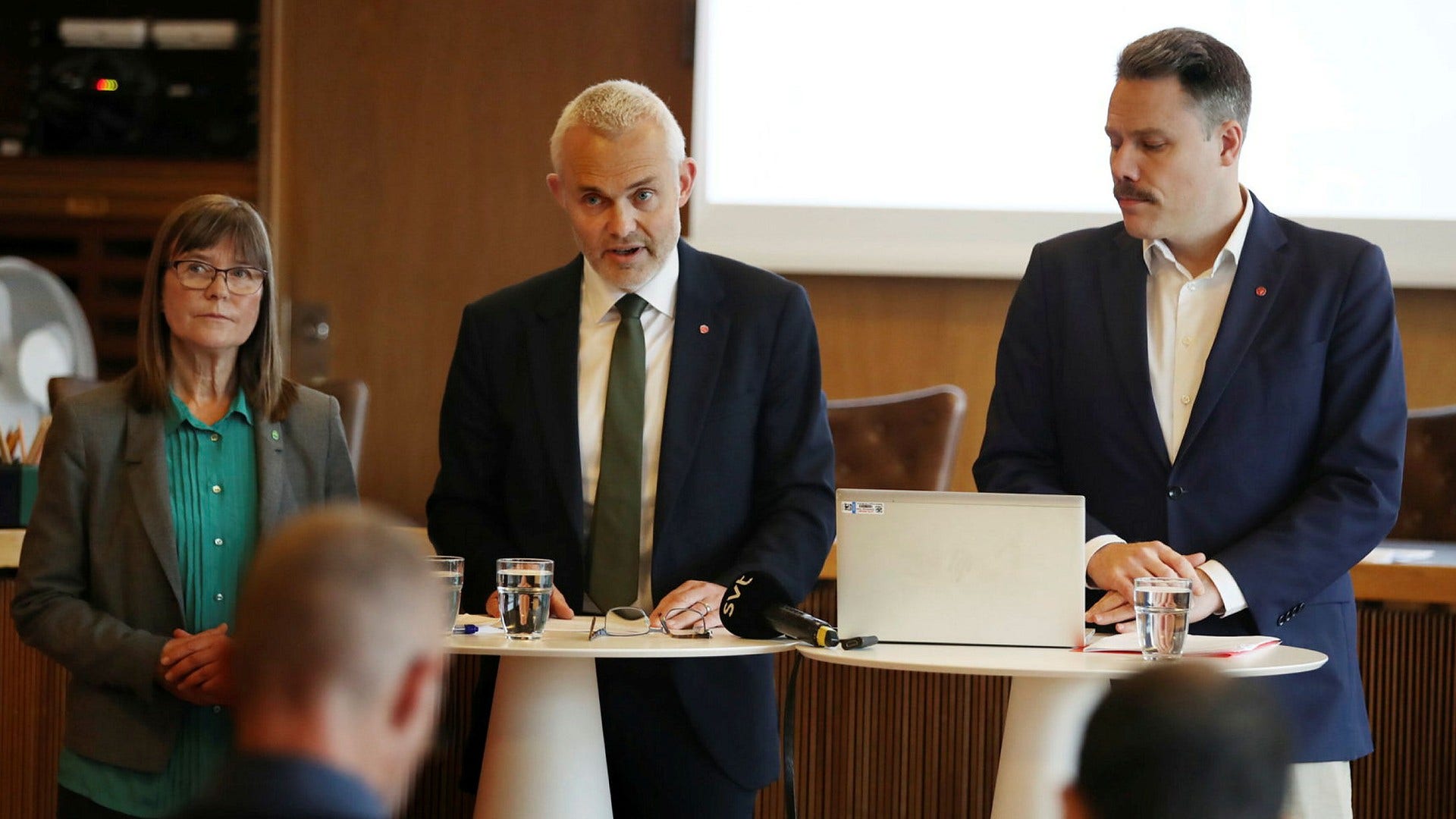 Gruppledarna fÃ¶r det rÃ¶dgrÃ¶na styret i GÃ¶teborg, fr v Karin Pleijel, MP, Jonas Attenius, S, och Daniel Bernmar, V.