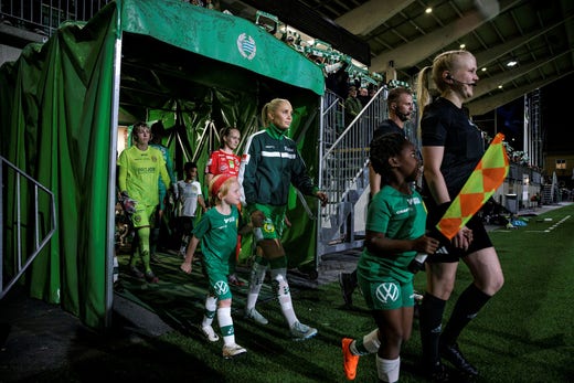 Quando Alice Karlsson guiderà l'Hammarby nella prima partita di Champions League del club mercoledì, si divertirà sicuramente.