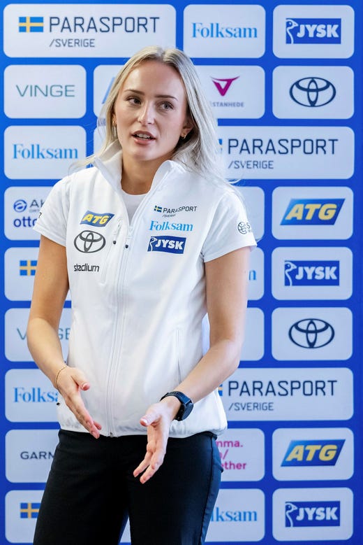 Ebba Årsjö under en presskonferens inför den stundande vintersäsongen.