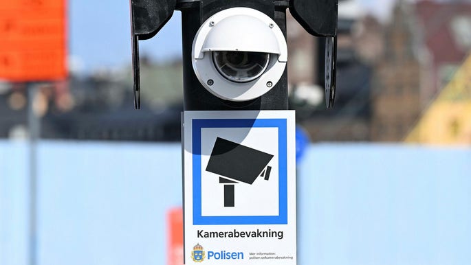 Övervakningskamera vid Slussen i Stockholm.