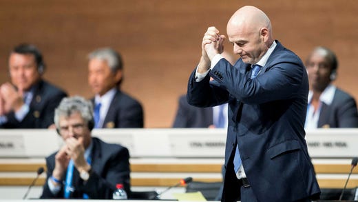 Gianni Infantino väljs till ny FIFA-president i februari 2016. Eftersom hans första 39 månader inte räknas kan han inneha posten till 2031.