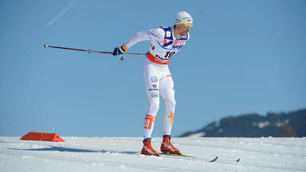 Kallas knock, en snösmocka, ett skandalhus och en knäckt Kalla