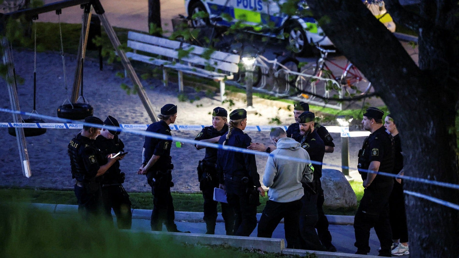 En person hittades på onsdagen skjuten i Salem utanför Stockholm.