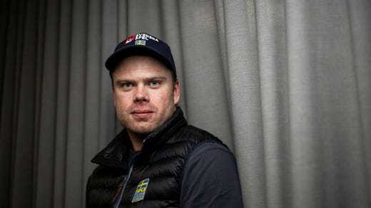 Olle Collberg, 31, är sedan några år tillbaka förbundskapten för det svenska telemarkslandslaget, men ingår även själv i truppen.