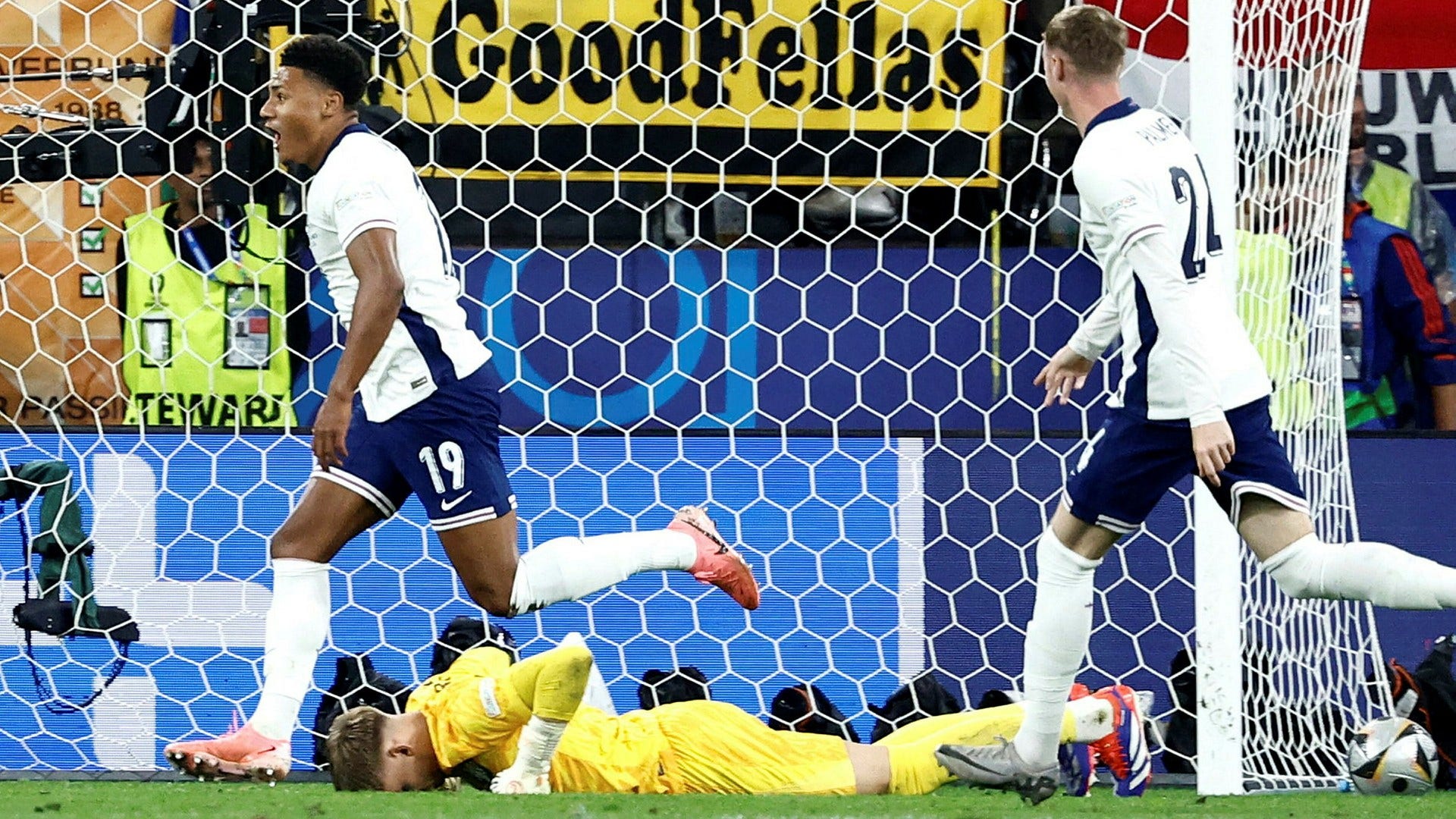 England into European Championship final after last-minute goal
