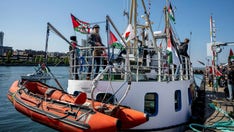 Handala, fiskefartyget som tillhör organisationen Ship to Gaza anländer Malmö hamn.