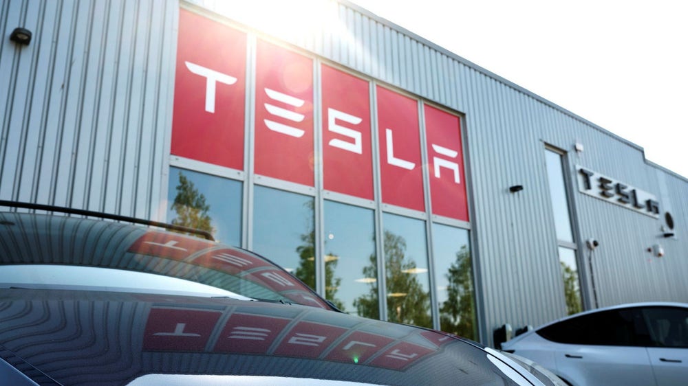 Unionen lägger nya varsel mot Tesla