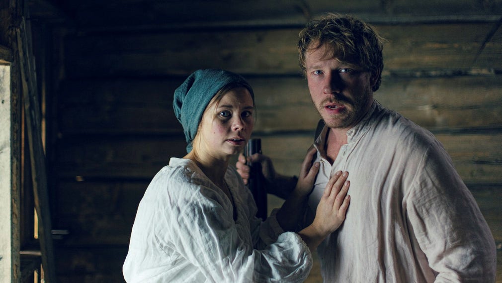 Amanda Jansson och Linus Troedsson spelar huvudrollerna i ”Stormskärs Maja”.