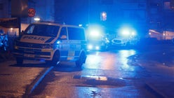 Polis på plats i Stockholmsförorten Skärholmen den 1 mars efter ännu en dödskjutning.