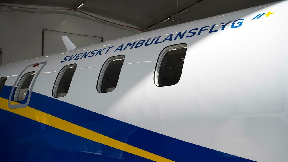 Regionernas gemensamma flygbolag Svenskt ambulansflyg går med kraftigt underskott. Under nästa år föreslås budgeten utökas ytterligare för att anställa fler piloter.