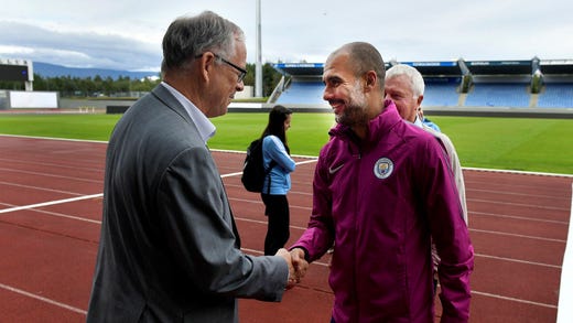 Lars Lagerbäck och Pep Guardiola på Island, sommaren 2017.