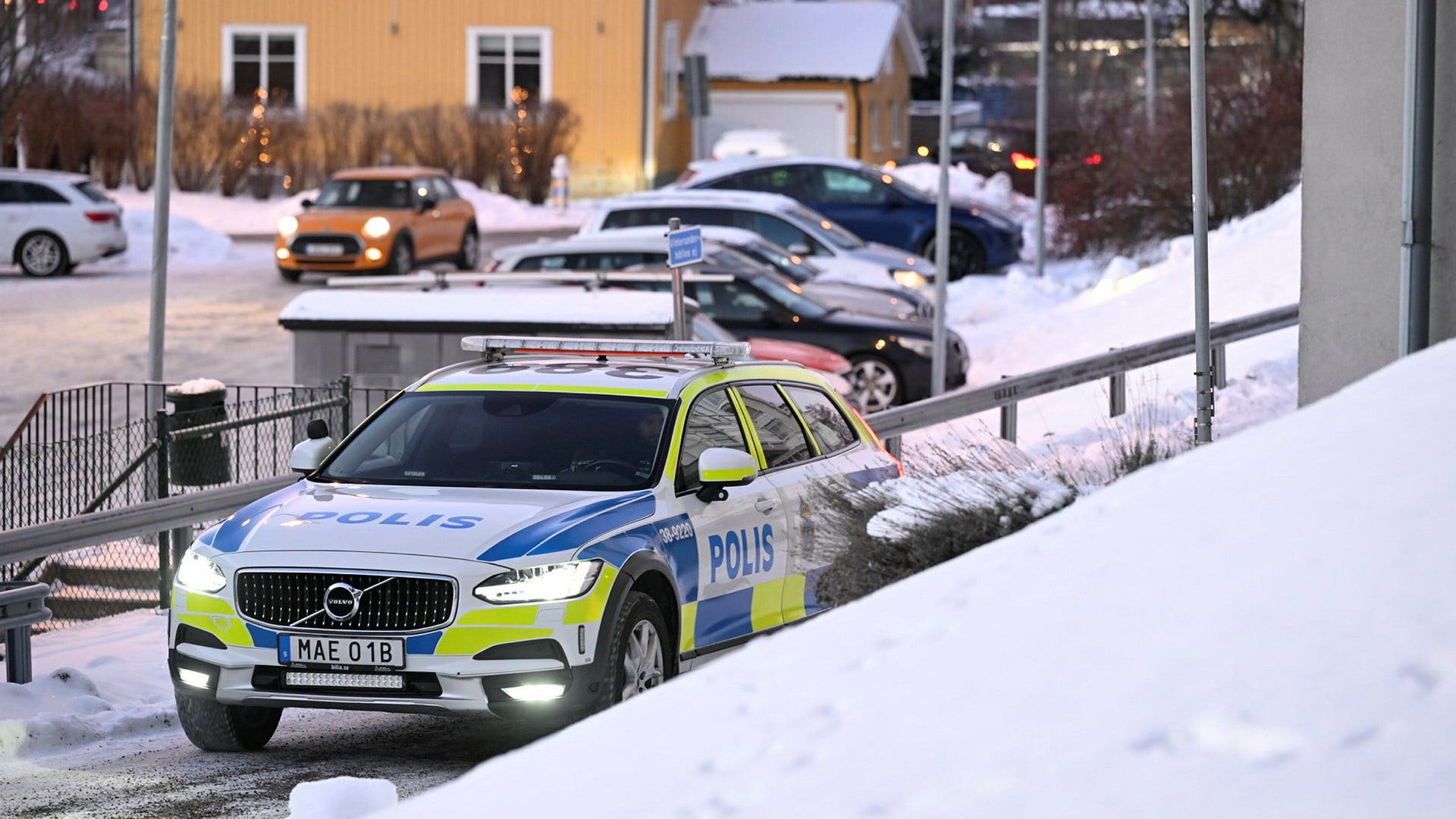 Polis på plats i Södertälje den 8 januari.