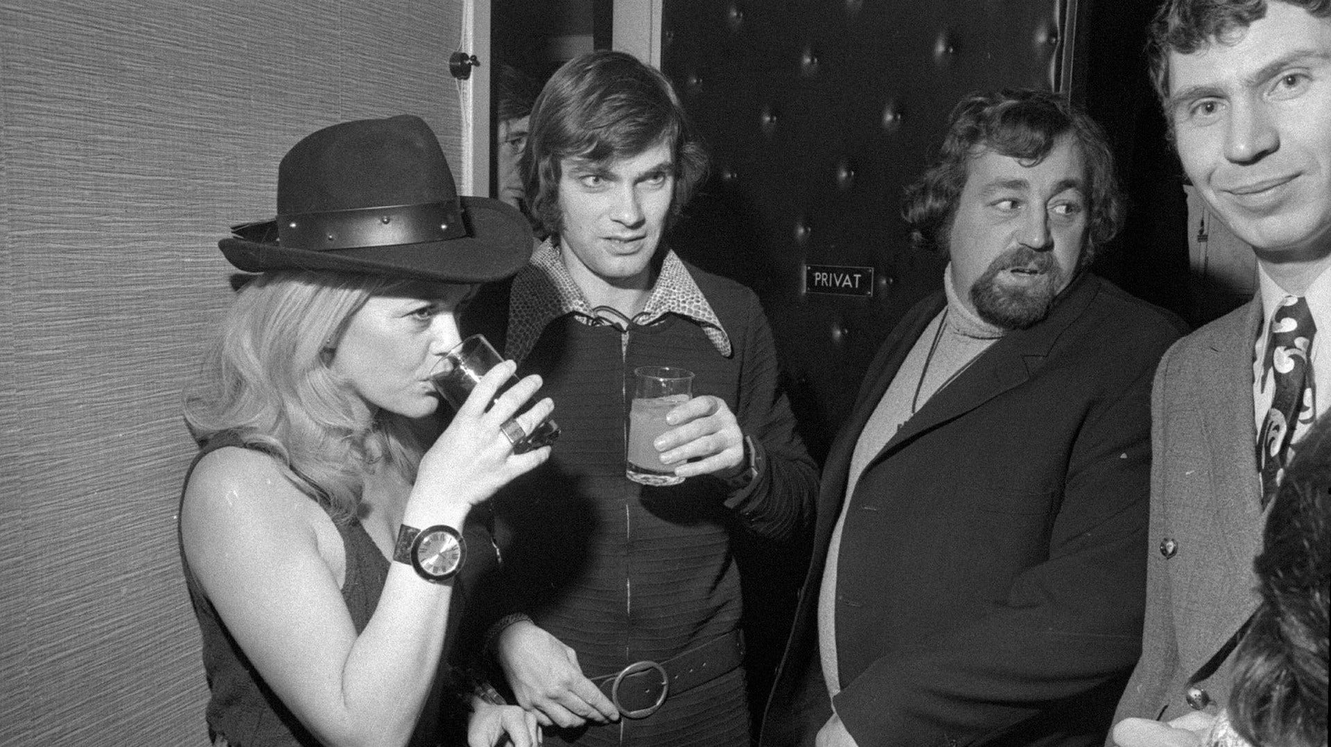 Christina Schollin, Hans Wahlgren och Cornelis Vreeswijk på nattklubb i Göteborg 1971.