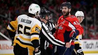 Svenskstjärnan Erik Karlsson såg länge ut att missa slutspel under sin första säsong med nya laget. Men nu har Pittsburgh Penguins tagit upp kampen om den sista slutspelsplatsen i NHL:s östra konferens.