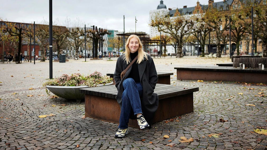 Nyköbing Falster-proffset Tyra Axnér besökte hemmaplan, Lund, innan VM inleds med matcher i Göteborg för Sveriges del.