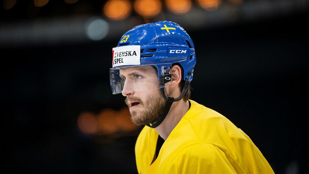 Efter två missade VM-matcher är Sveriges lagkapten Oliver Ekman-Larsson redo för spel i kvartsfinalen mot Kanada.
