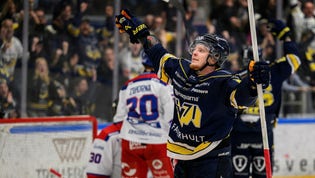21-årige forwarden Åke Stakkestad gjorde sitt livs två viktigaste mål när HV71 räddade SHL-kontraktet.
