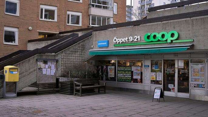 Coop-butik på Reimersholme i Stockholm. Det är dags att kooperationen tar initiativ till åtgärder som gynnar de som handlar, anser insändarskribenten.