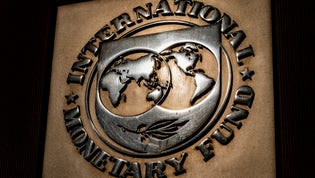 IMF varnar för fortsatt risk.