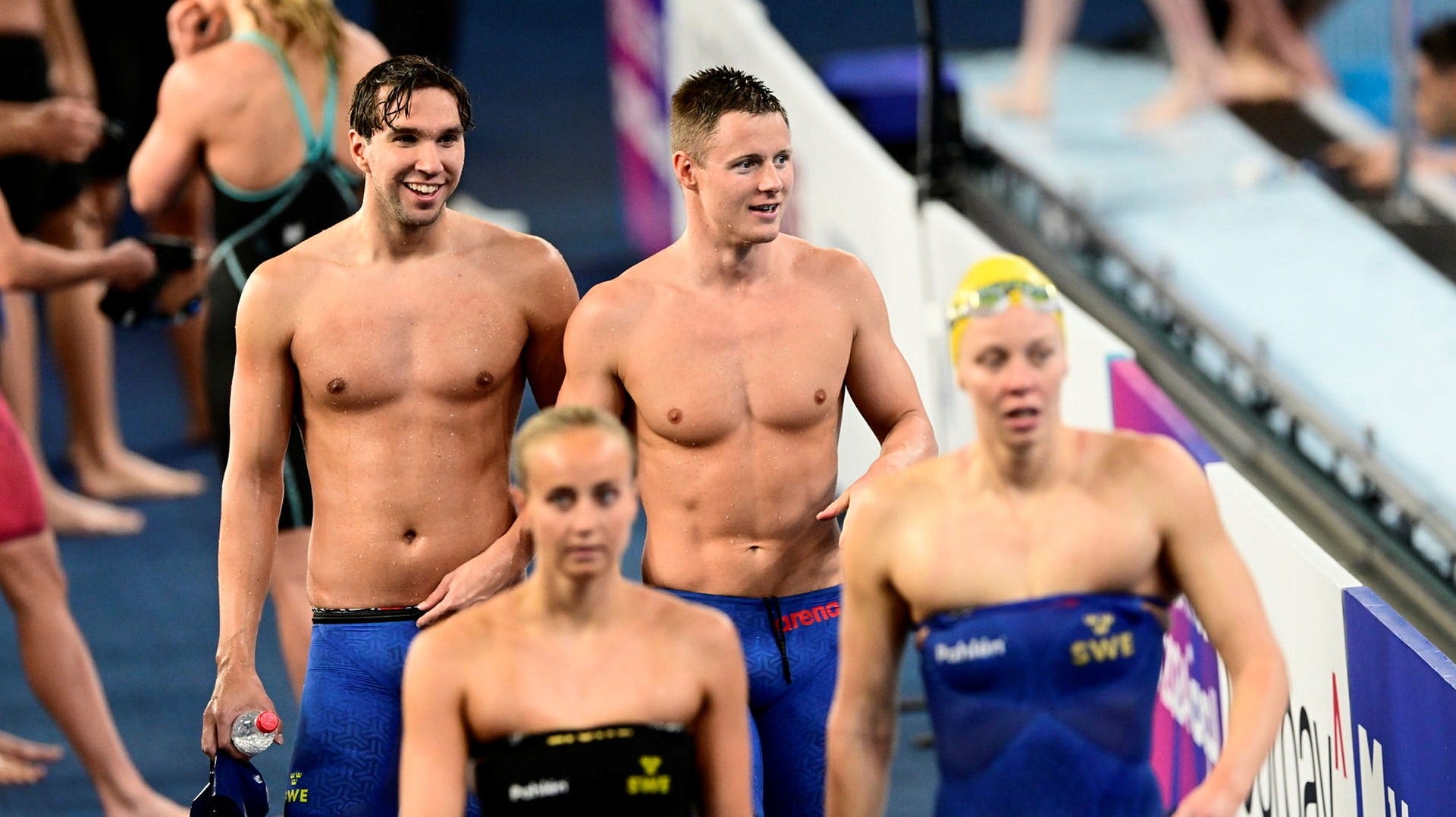 Robin Hanson, Hanna Rosvall, Erik Persson och Louise Hansson simmade i det svenska laget som tog sig till final i mixedlagkappen.