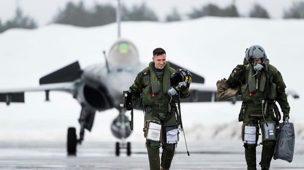 Frankrike och Sverige övar ”Top Gun”-strid i norr – ”skickar strategiska signaler”