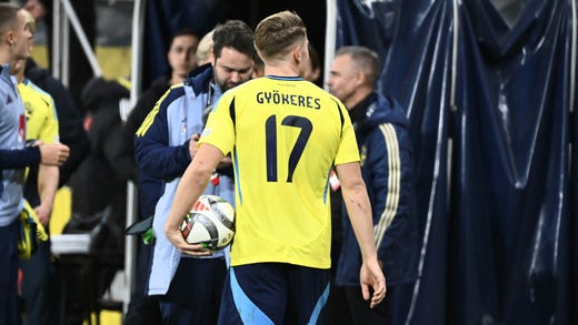 Viktor Gyökeres gjorde fyra (!) mål när Sverige besegrade Azerbajdzjan med 6-0 på tisdagskvällen. Det räcker dock inte för att bli bästa division C-grupp i Nations League.