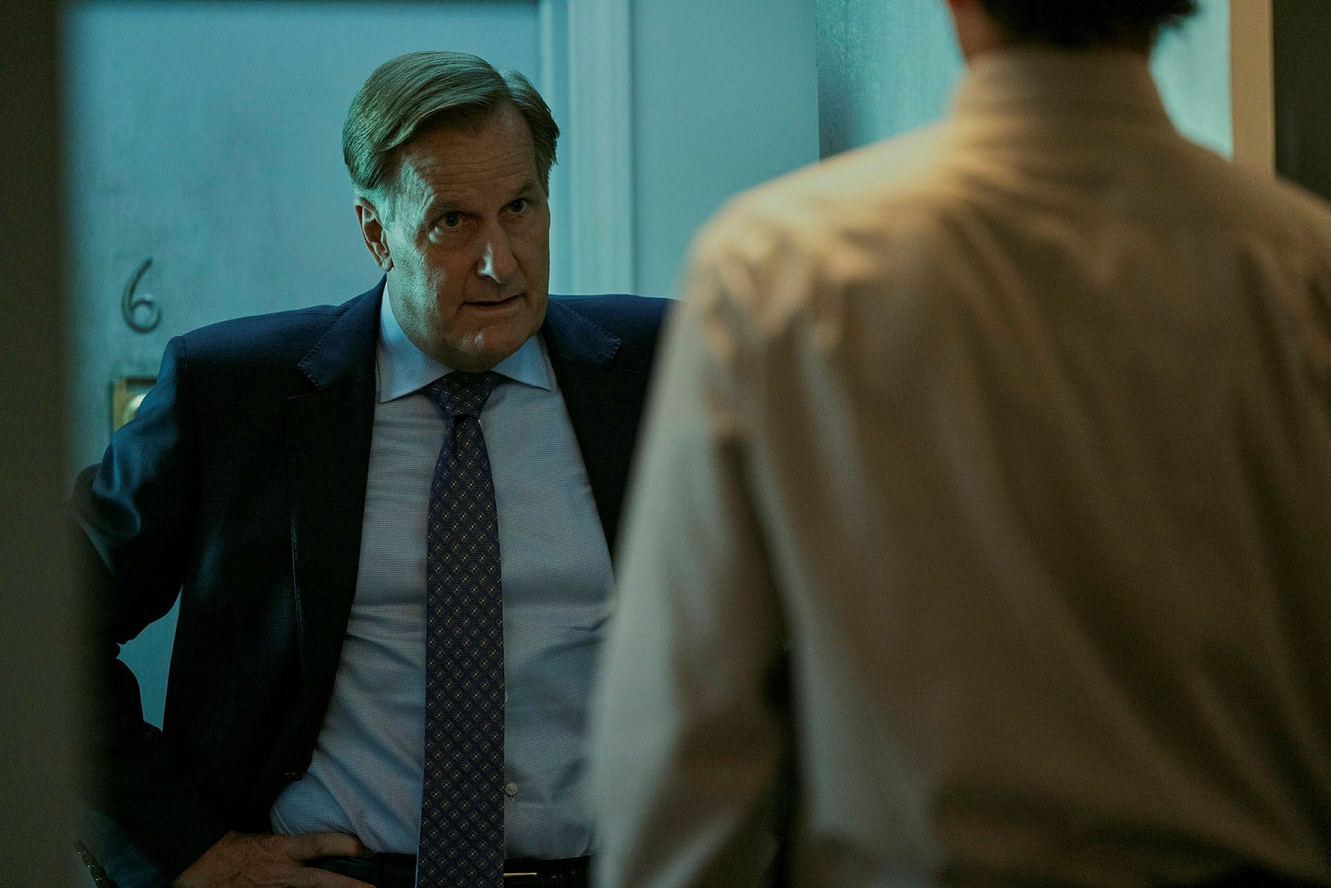 Jeff Daniels spelar fastighetsmogulen Charlie Croker i Netflix filmatisering av Tom Wolfes ”A man in full”.