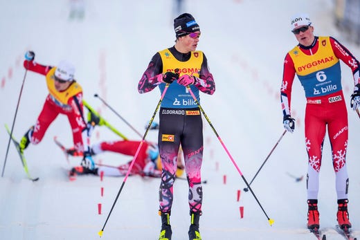 Johannes Høsflot Klæbo har lyckats i skidspåren men inte blivit någon ny Petter Northug utanför.