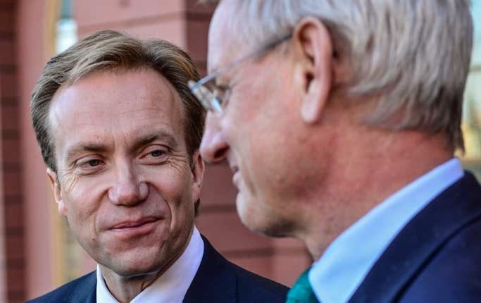 Norges nya utrikesminister Børge Brende (Høyre) togs på fredagen emot i Stockholm av kollegan Carl Bildt. Samtidigt kommenterade Bildt NSA-affären, något av ett huvudämne under det pågående EU-toppmötet i Bryssel.