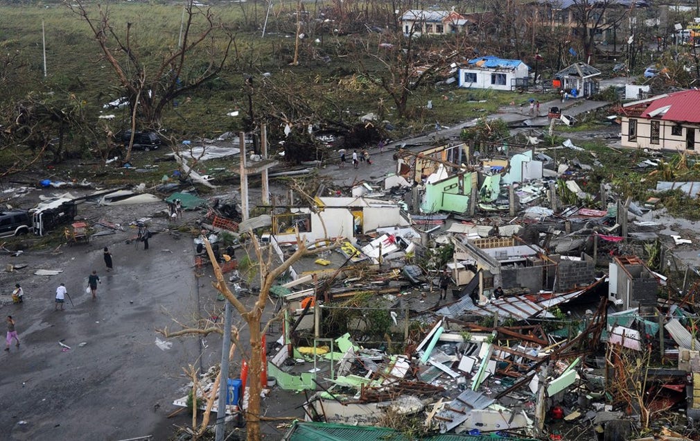 Tacloban på ön Leyte på lördagen.