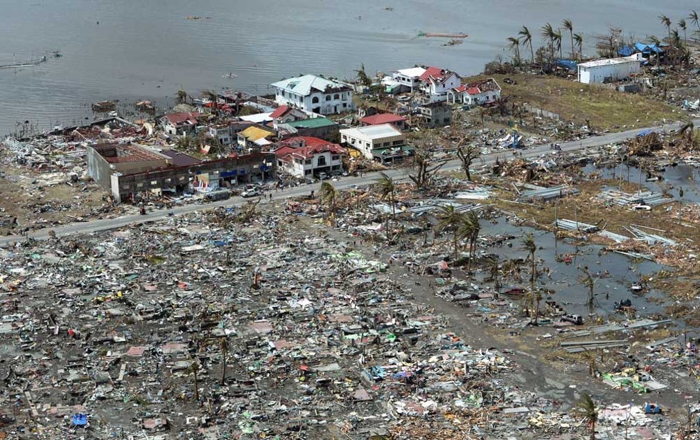 Tacloban från luften.