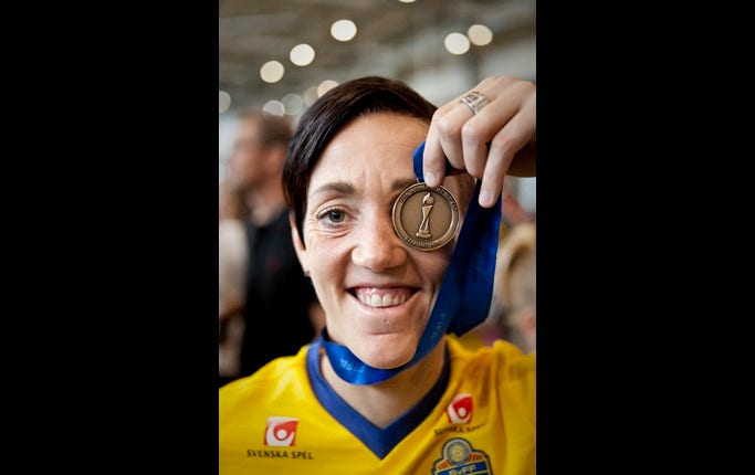 Therese Sjögran efter VM-bronset 2011.