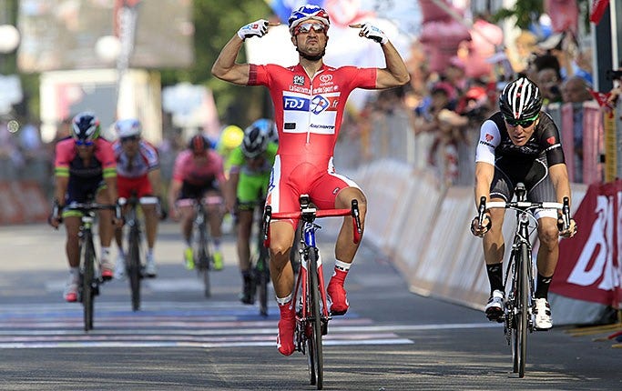 Frankrikes Nacer Bouhanni spurtade till sig sin tredje etappvinst i Giro d'Italia.