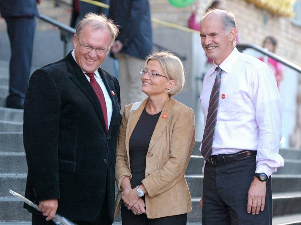 DN:s förstasida den 15 september 2003 efter att svenskarna sagt nej till euron i folkomröstningen. Tillsammans med Göran Persson var Anna Lindh en av ja-sidans främsta förespråkare. Den 10 september attackerades hon och knivskars, den 11:e avled Anna Lindh.