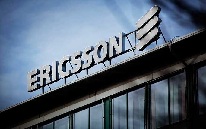 En av Ericssons tidigare agenter hävdar att han har betalat ut mutor till en högt uppsatt tjänsteman på grekiska försvarsdepartementet.