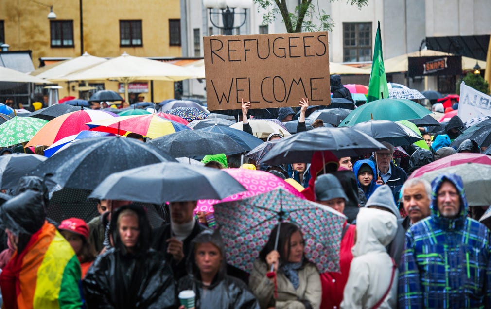 Stöddemonstration för flyktingar på Medborgarplatsen den 6 september i år.