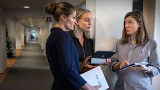 Läkaren Charlotte Skoglund och psykologerna Rebecca Svensson och Signe Lindholm har synpunkter på sambandet mellan stress och neuropsykitarisk sårbarhet.