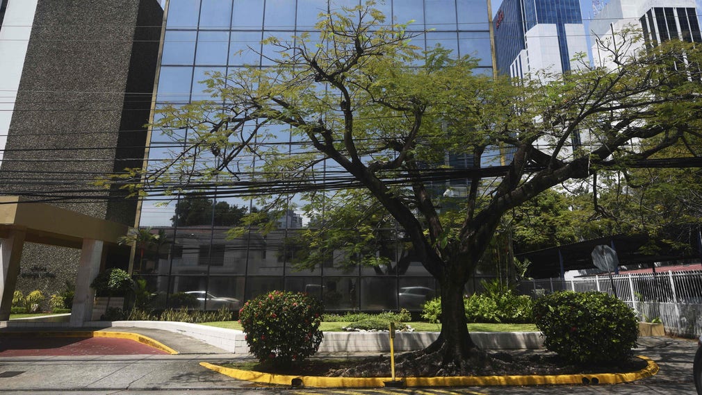 I den här byggnaden i Panama City har advokatbyrån Mossack Fonseca sitt kontor. Byrån var i allra högsta grad inblandad i skandalen kring Panamadokumenten.