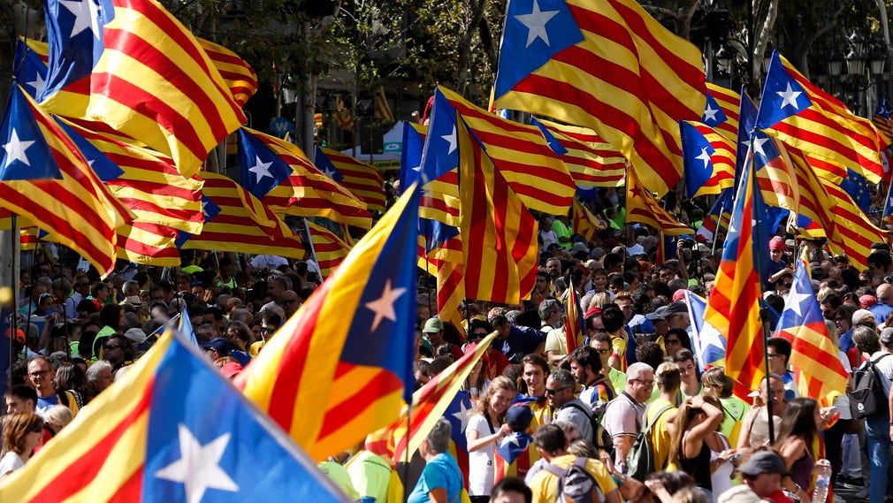 Rekordmånga deltog i firandet av den katalanska nationaldagen på måndagen.
