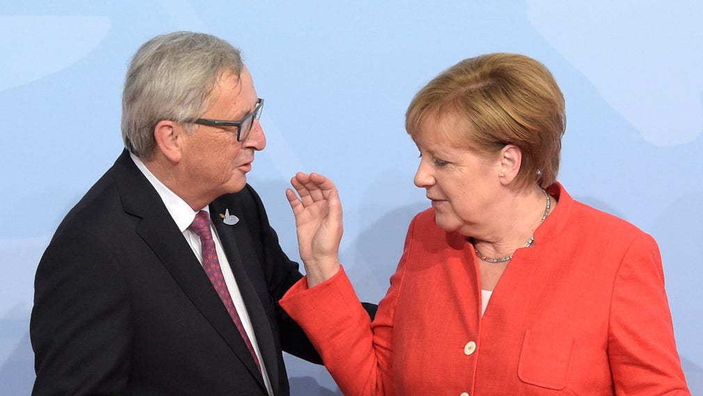 EU-kommissionens ordförande Jean-Claude Juncker och Tysklands förbundskansler Angela Merkel. Arkivbild.