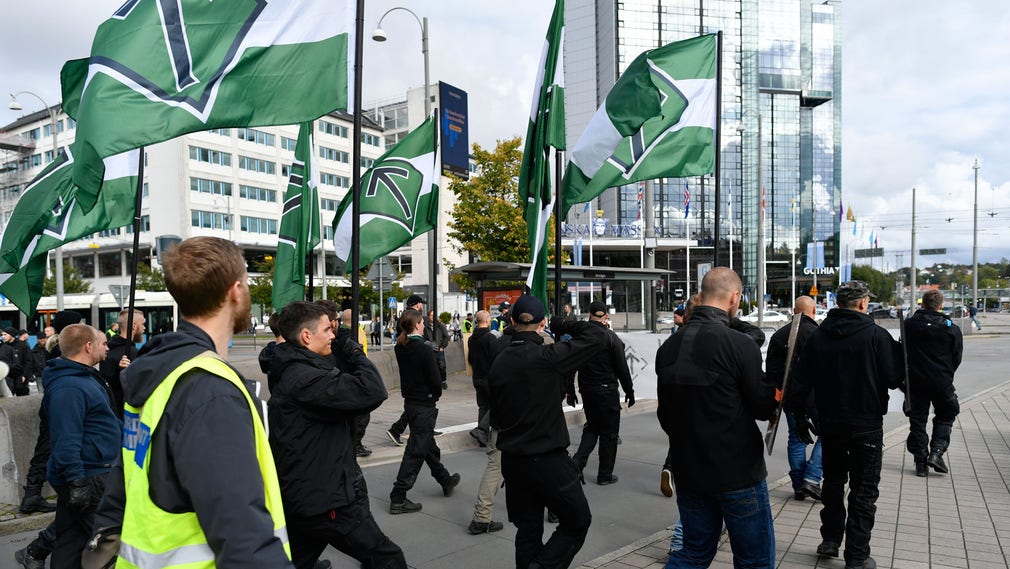 Den nazistiska organisationen Nordiska motståndsrörelsen demonstrerar i Göteborg på lördag. Arkivbild.