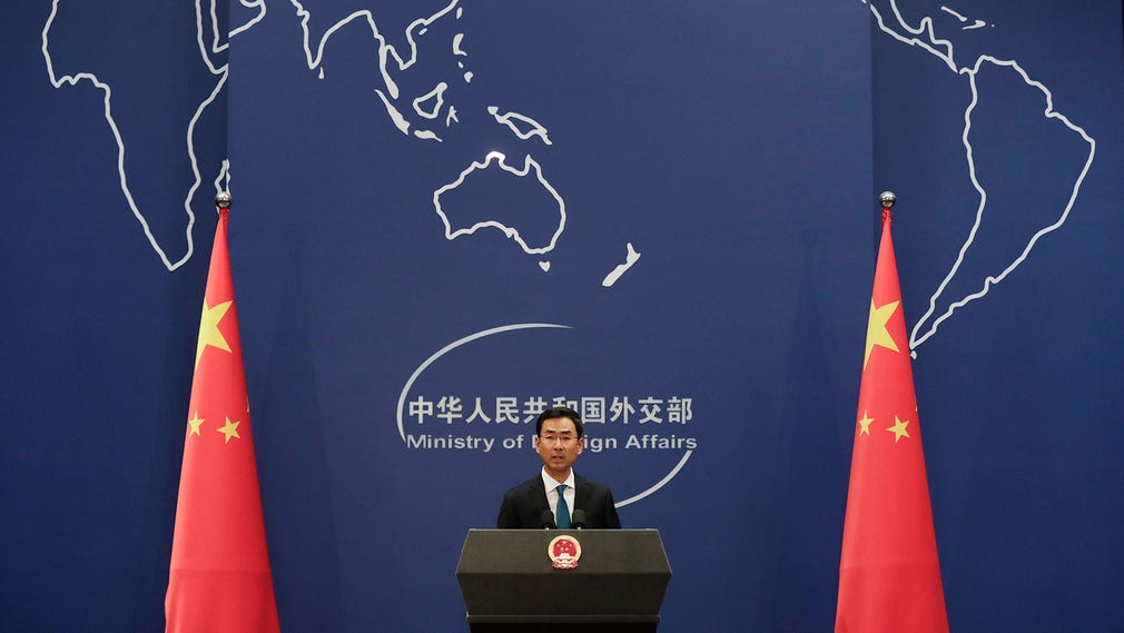 Kinesiska utrikesdepartements talesperson Geng Shuang på en presskonferens på måndagen.